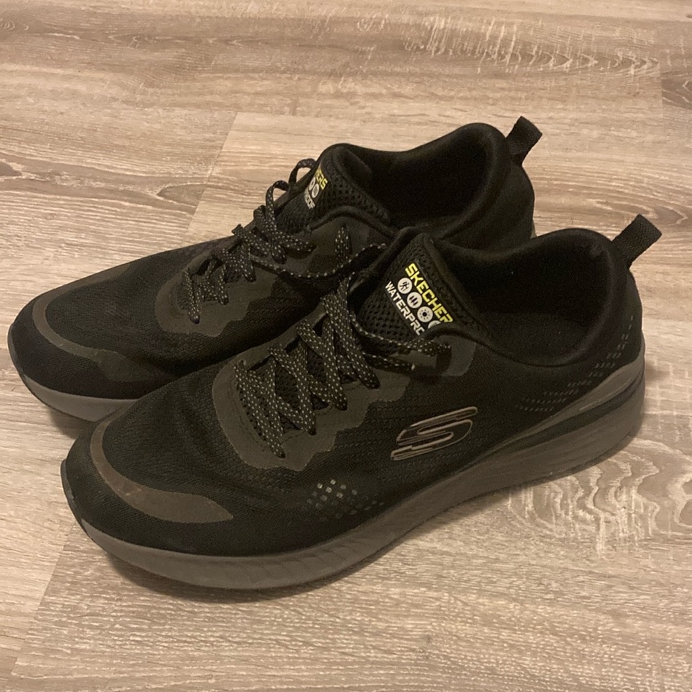 Skechers Men's Black Athletic Shoes